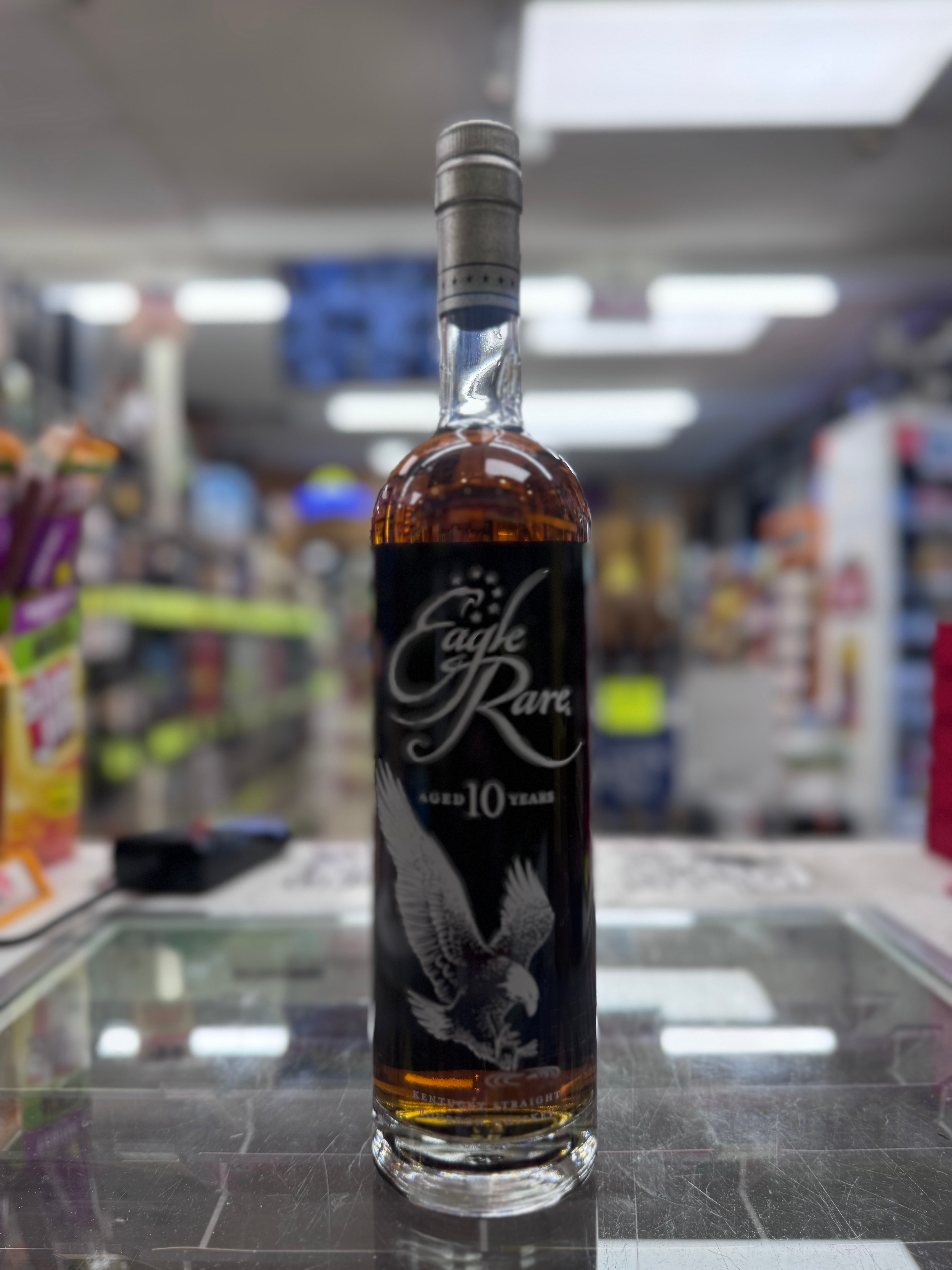 EAGLE RARE 10年 バーボンウイスキー 750ml Eagle Rare 10 Year Bourbon Whiskey 750mL – Cypress Craft Beer & Liquor
