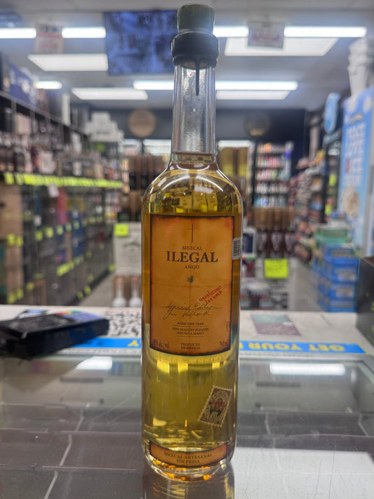 Mezcal Ilegal Añejo 750ML